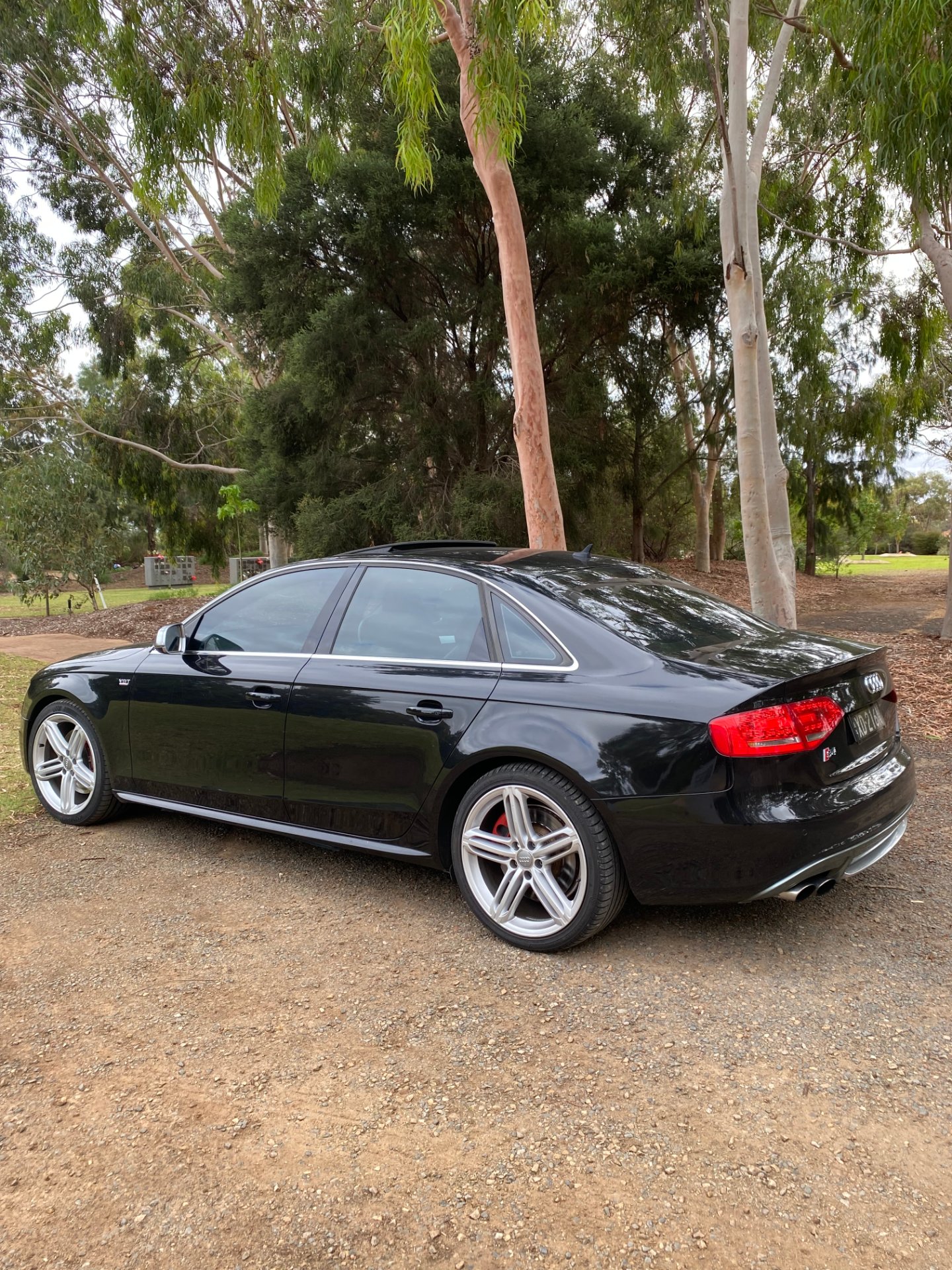 2010 AUDI S4 B8 (8K) MY11 3.0 TFSI QUATTRO 7 SP AUTO DIRECT SHIFT 4D SEDAN