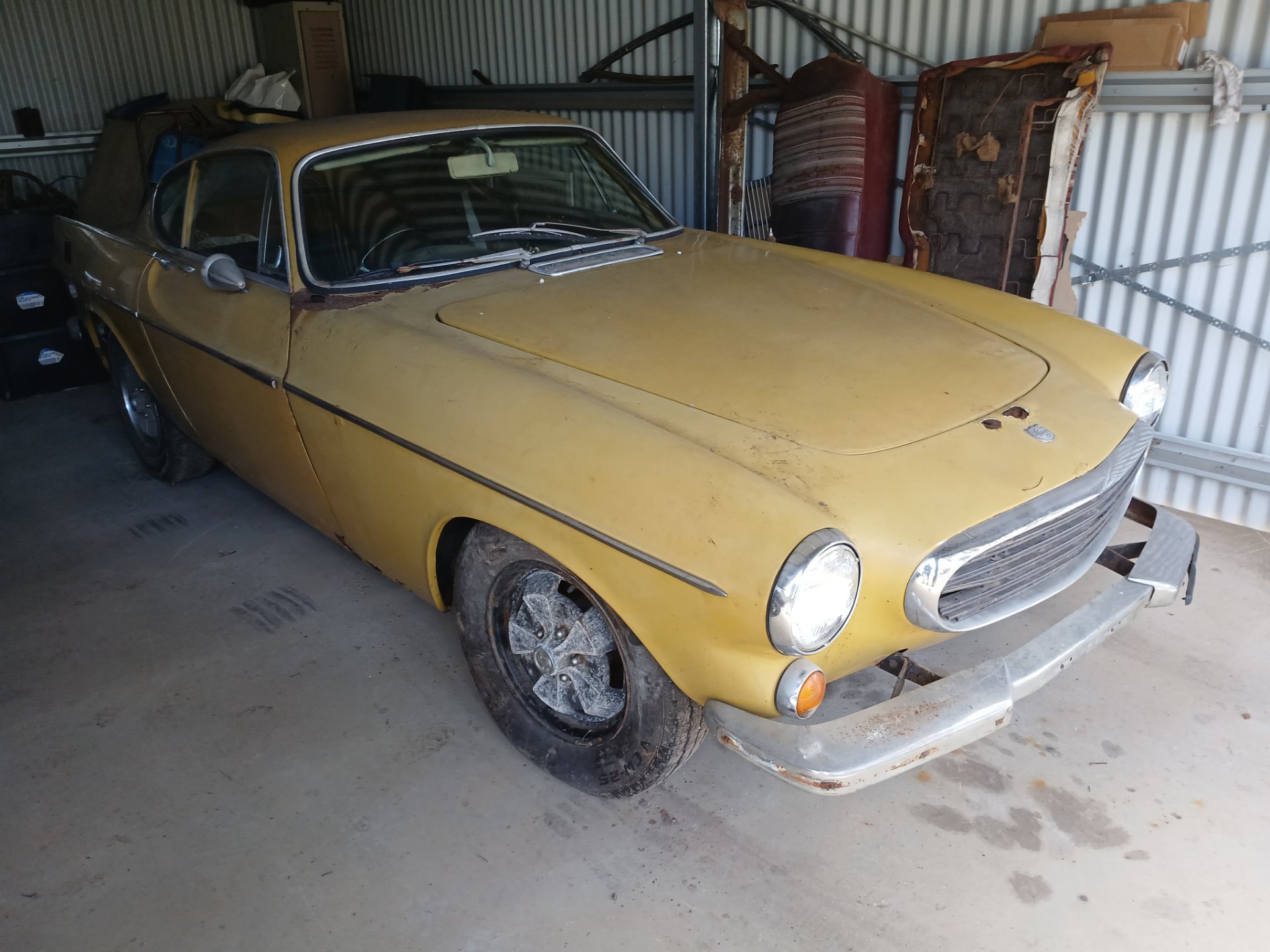 1970 VOLVO P 1800 E 4 SP MANUAL 2D COUPE