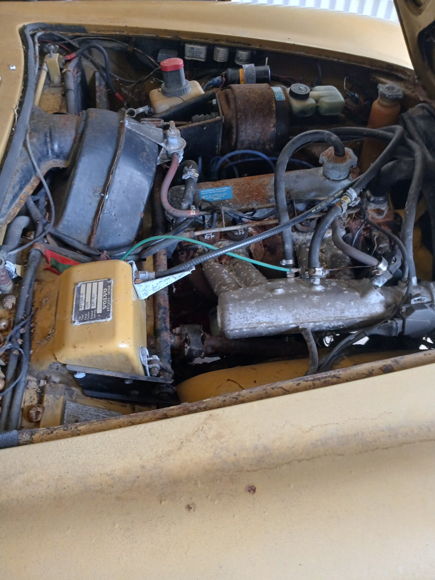 1970 VOLVO P 1800 E 4 SP MANUAL 2D COUPE