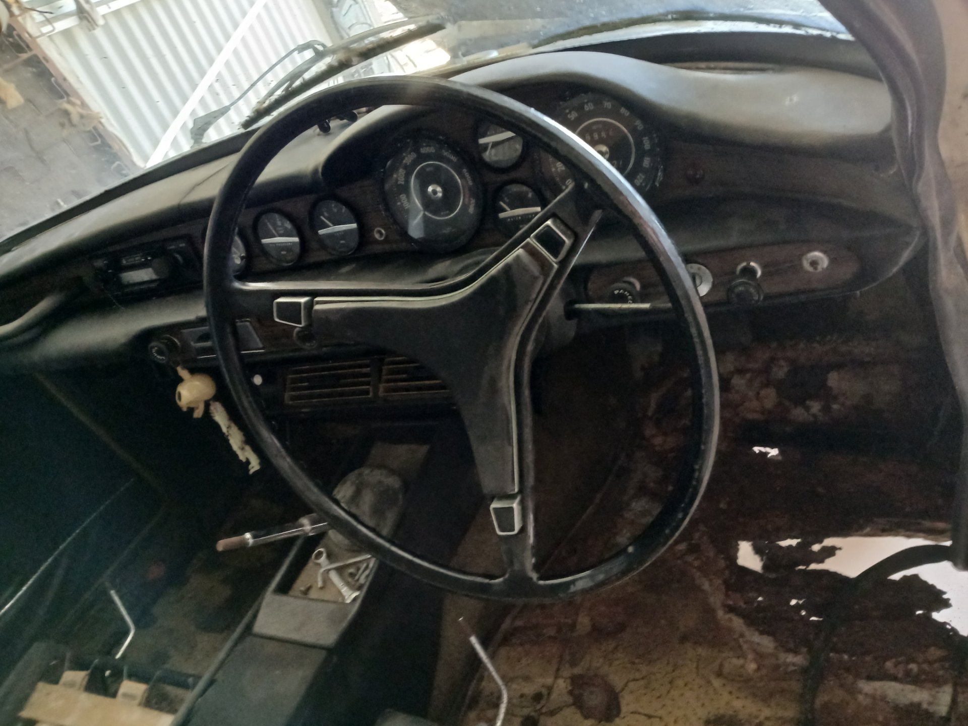 1970 VOLVO P 1800 E 4 SP MANUAL 2D COUPE 
