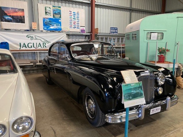 1954 JAGUAR MK VII MANUAL SEDAN