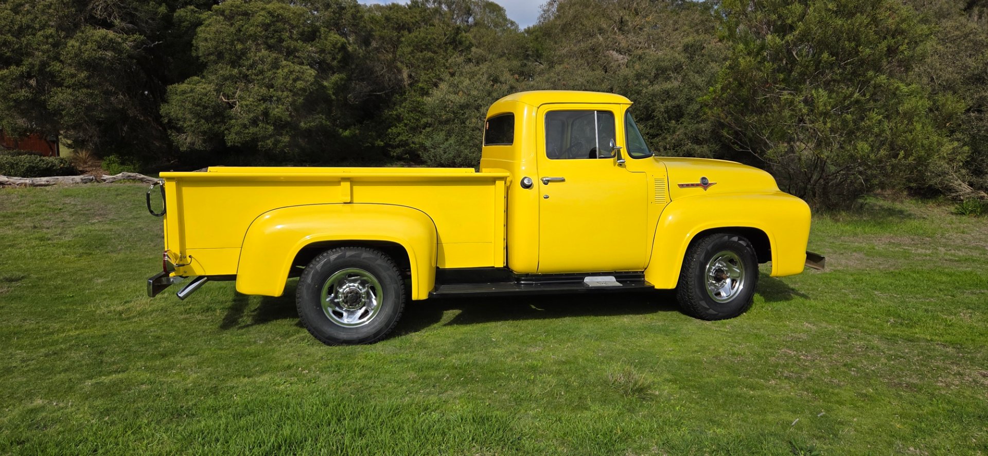 1956 FORD F-250 UTILITY