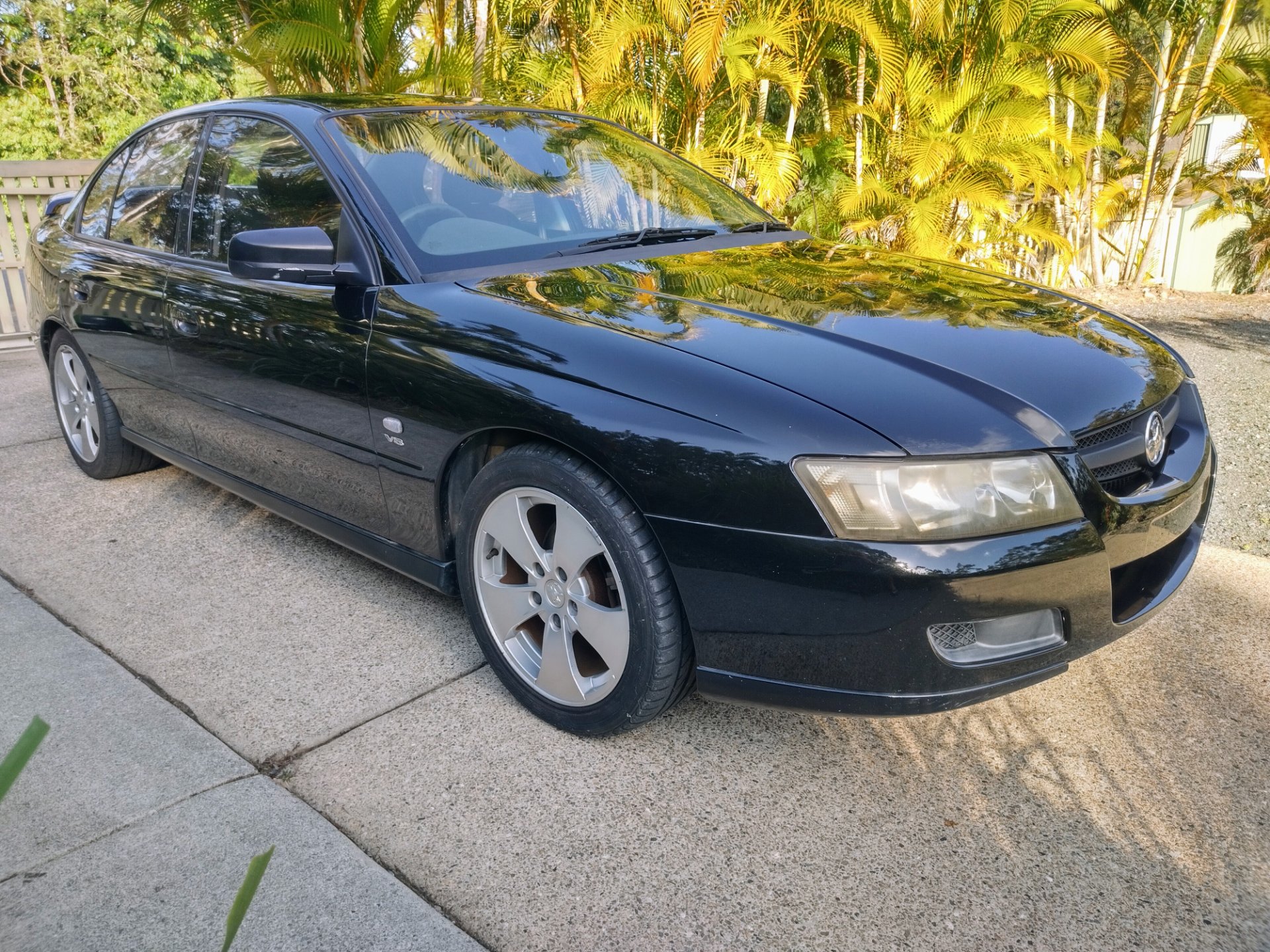 2004 HOLDEN COMMODORE VZ SV8 4 SP AUTOMATIC 4D SEDAN