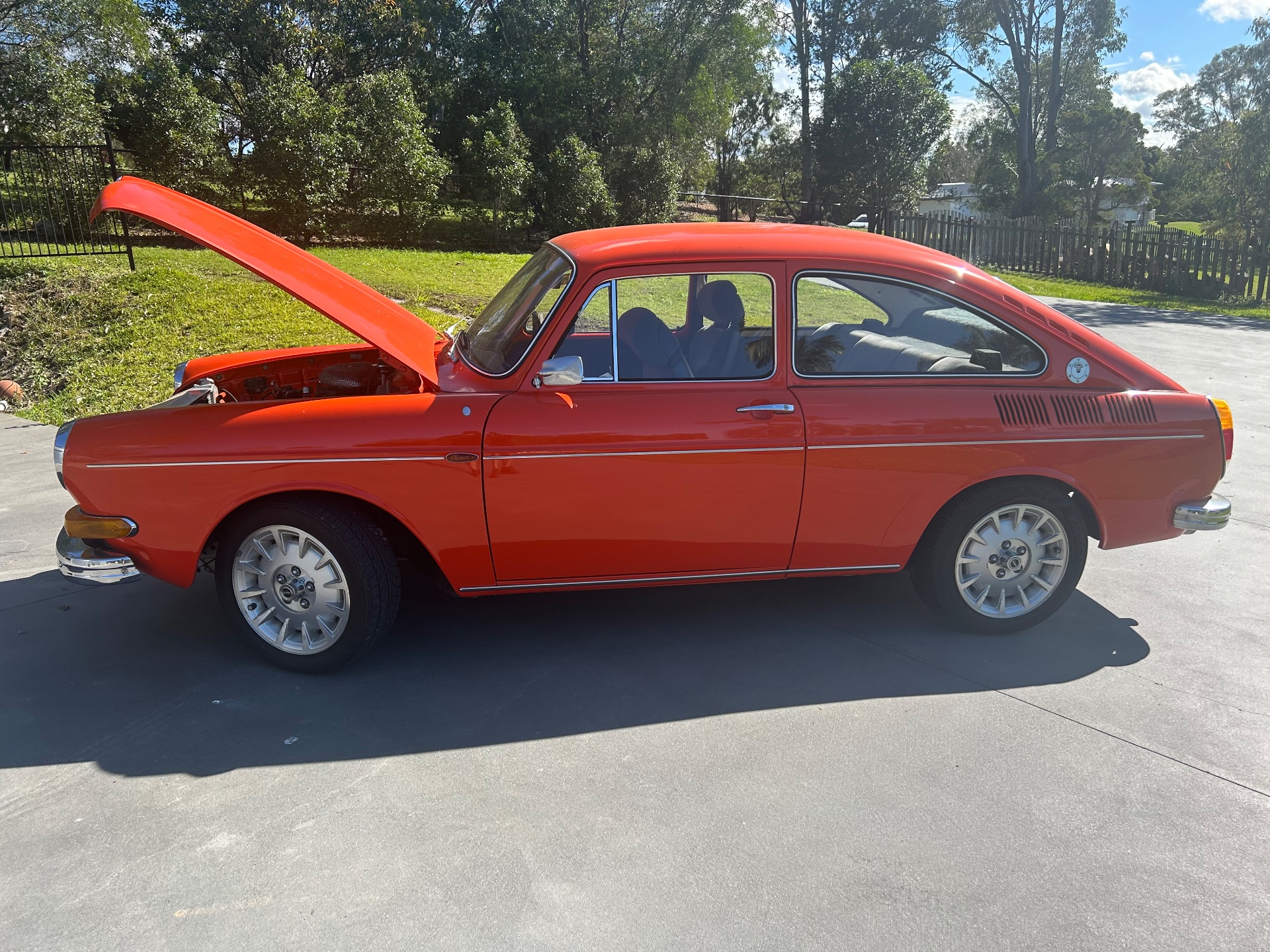 1970 VOLKSWAGEN 1600 TLE FASTBACK 3 SP AUTOMATIC 2D SEDAN