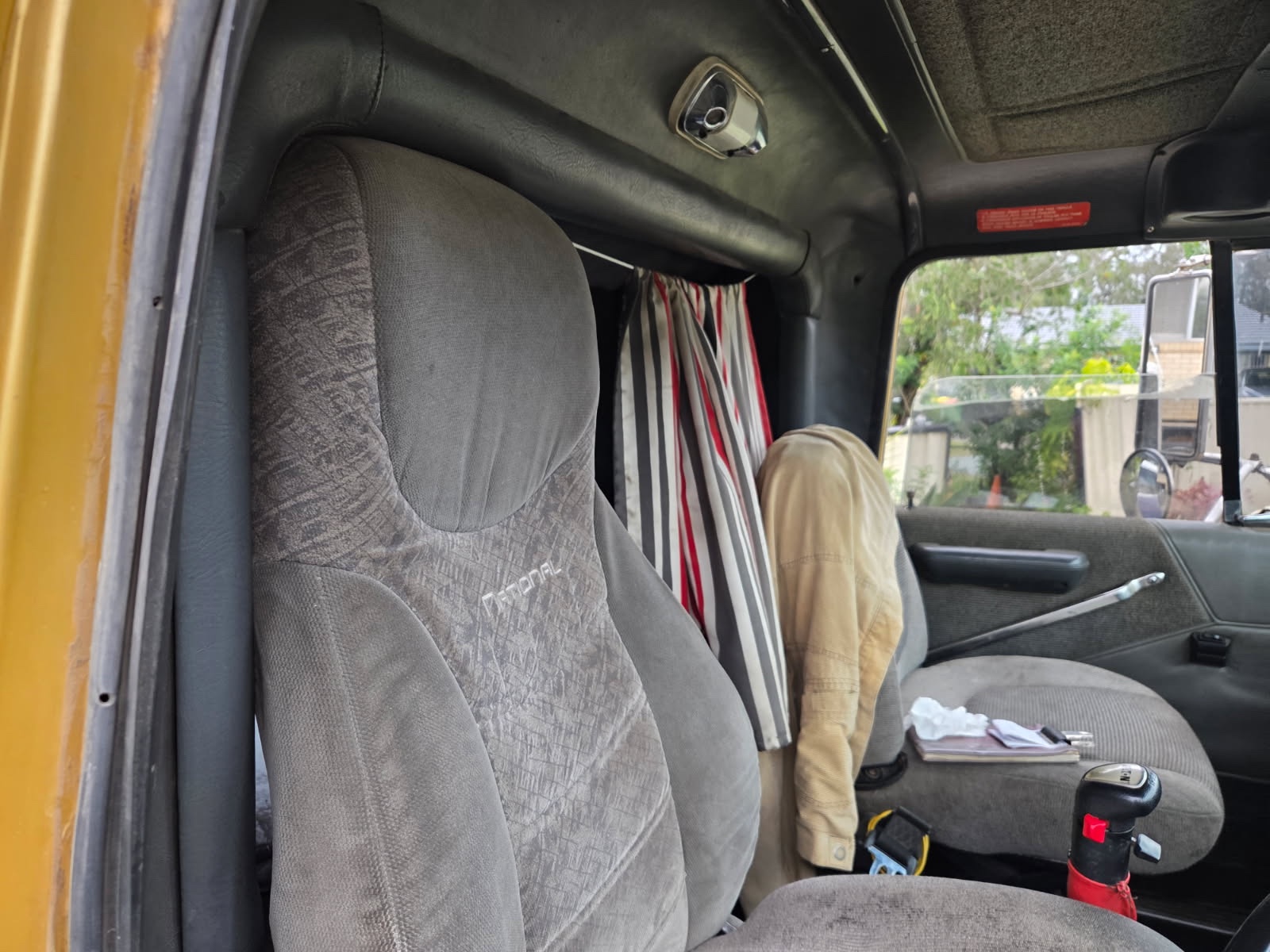 1996 FORD LOUISVILLE L9000 TIPPER 