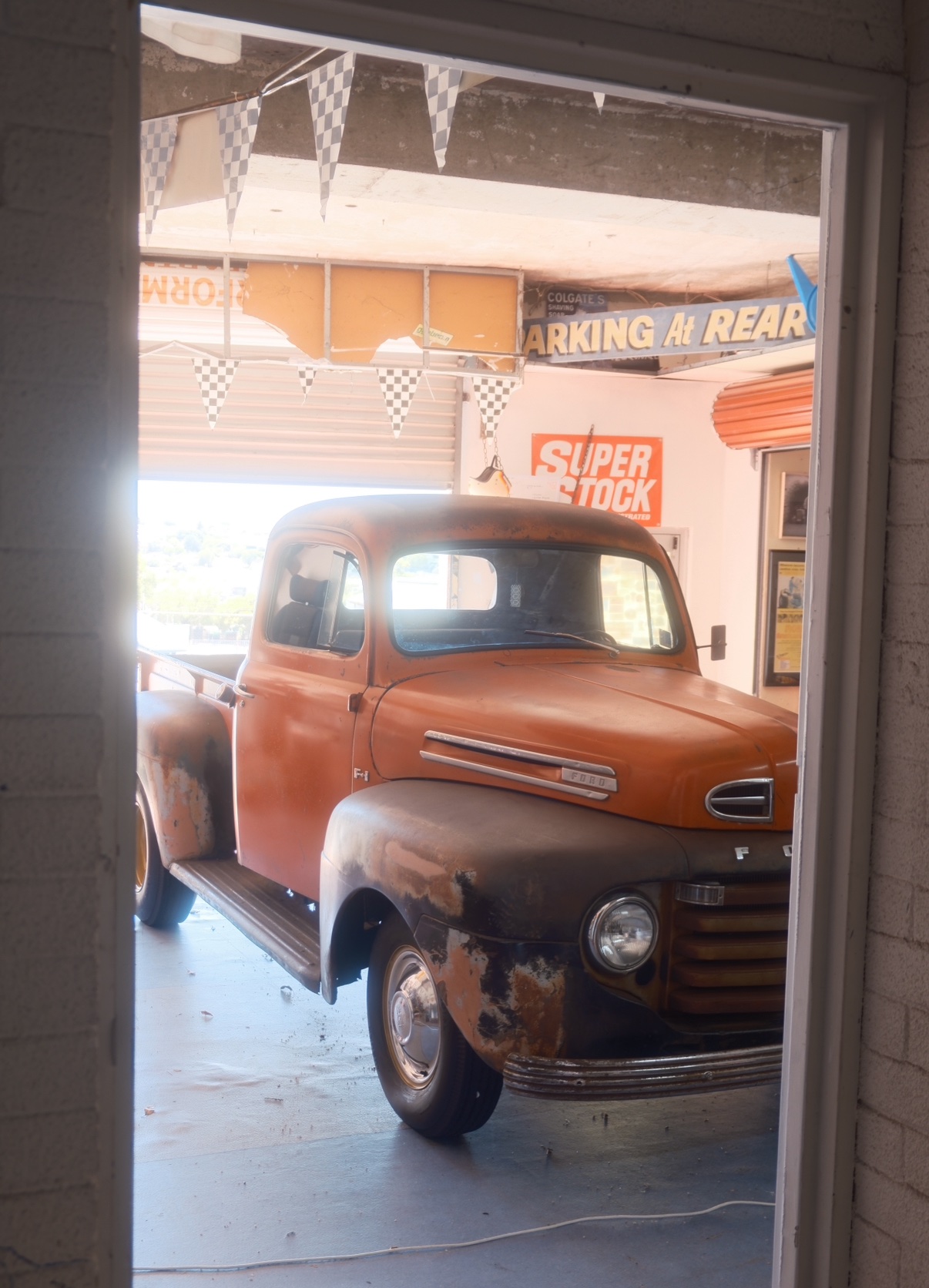 1948 FORD F-1 AUTOMATIC PICK UP