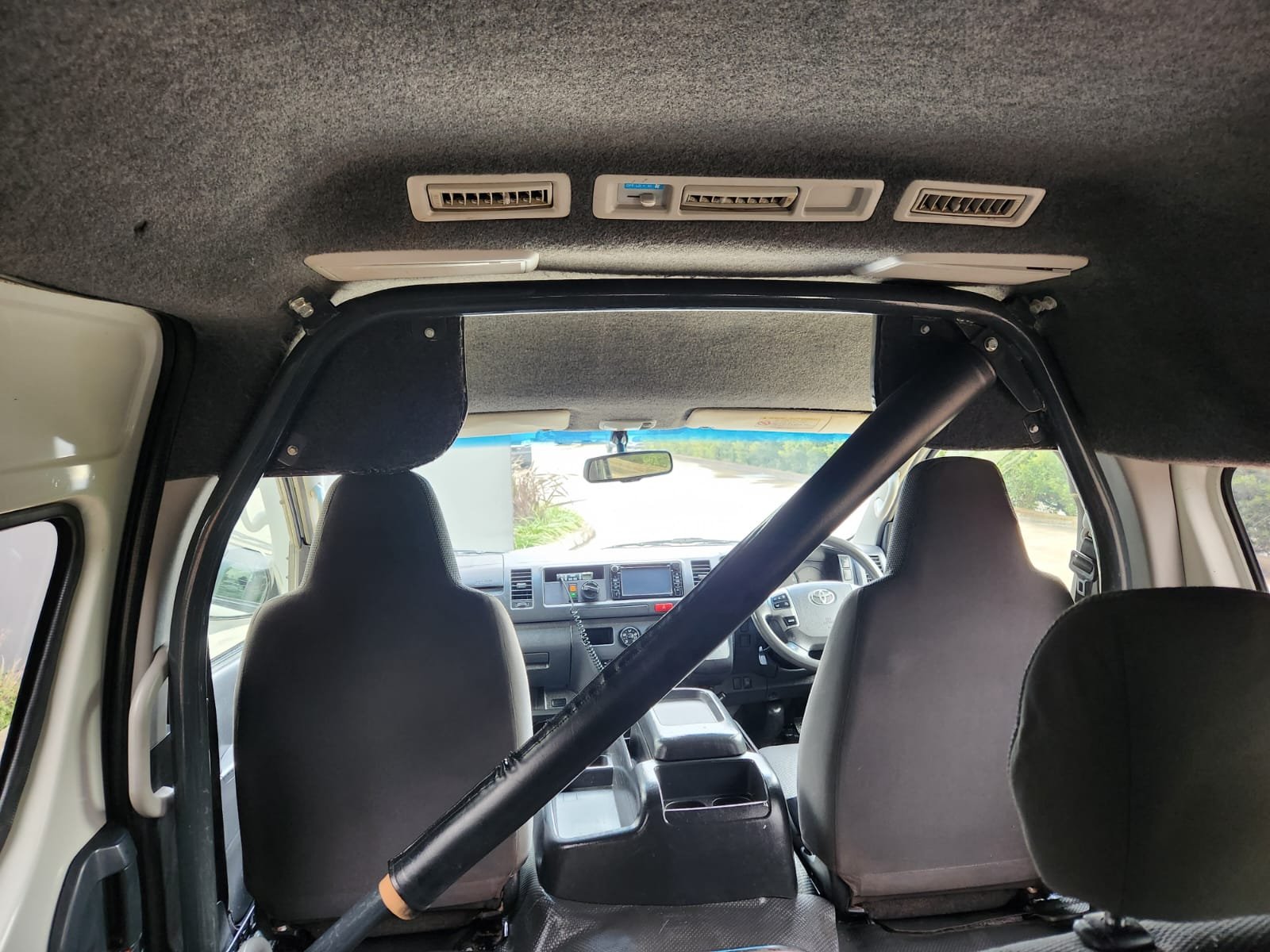 2018 TOYOTA HIACE KDH223R MY16 COMMUTER (12 SEATS) 4 SP AUTOMATIC BUS
