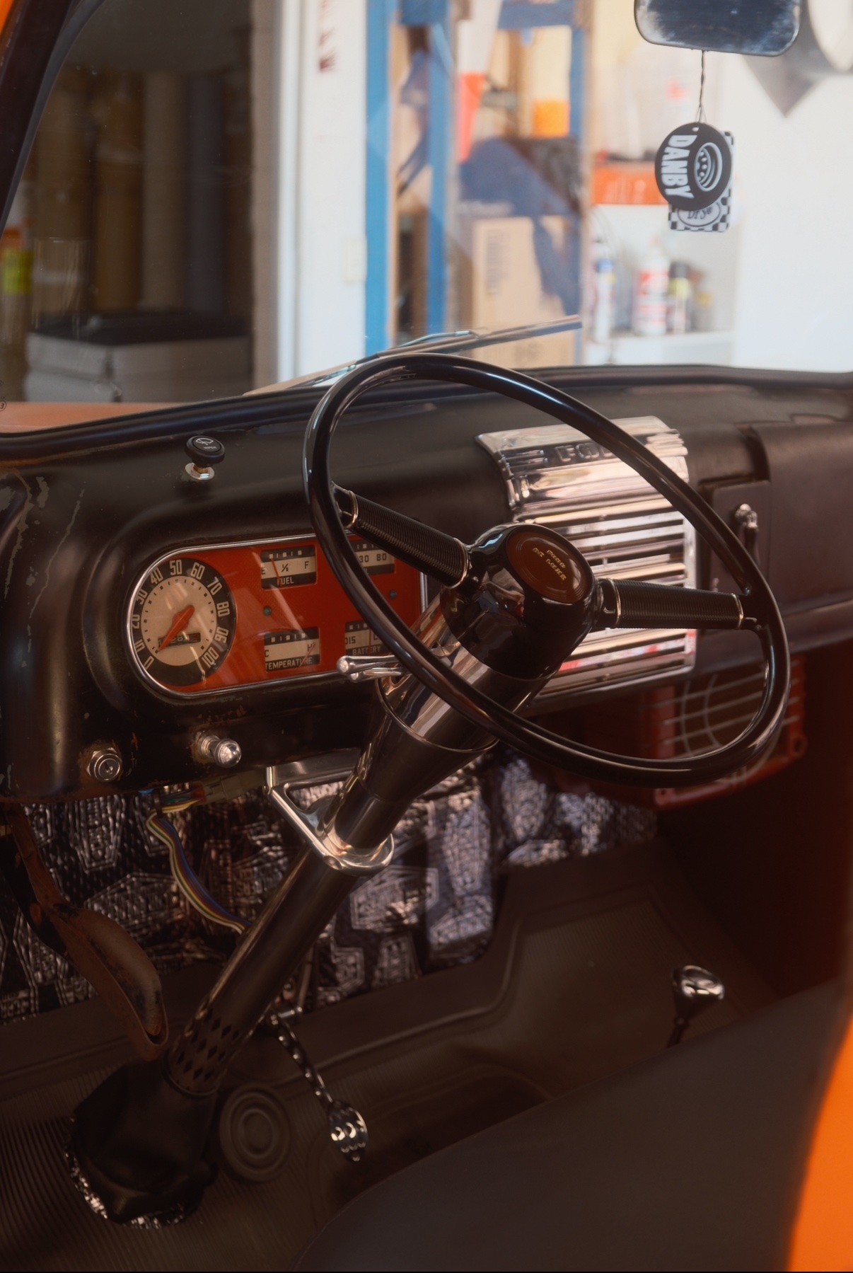 1948 FORD F-1 AUTOMATIC PICK UP