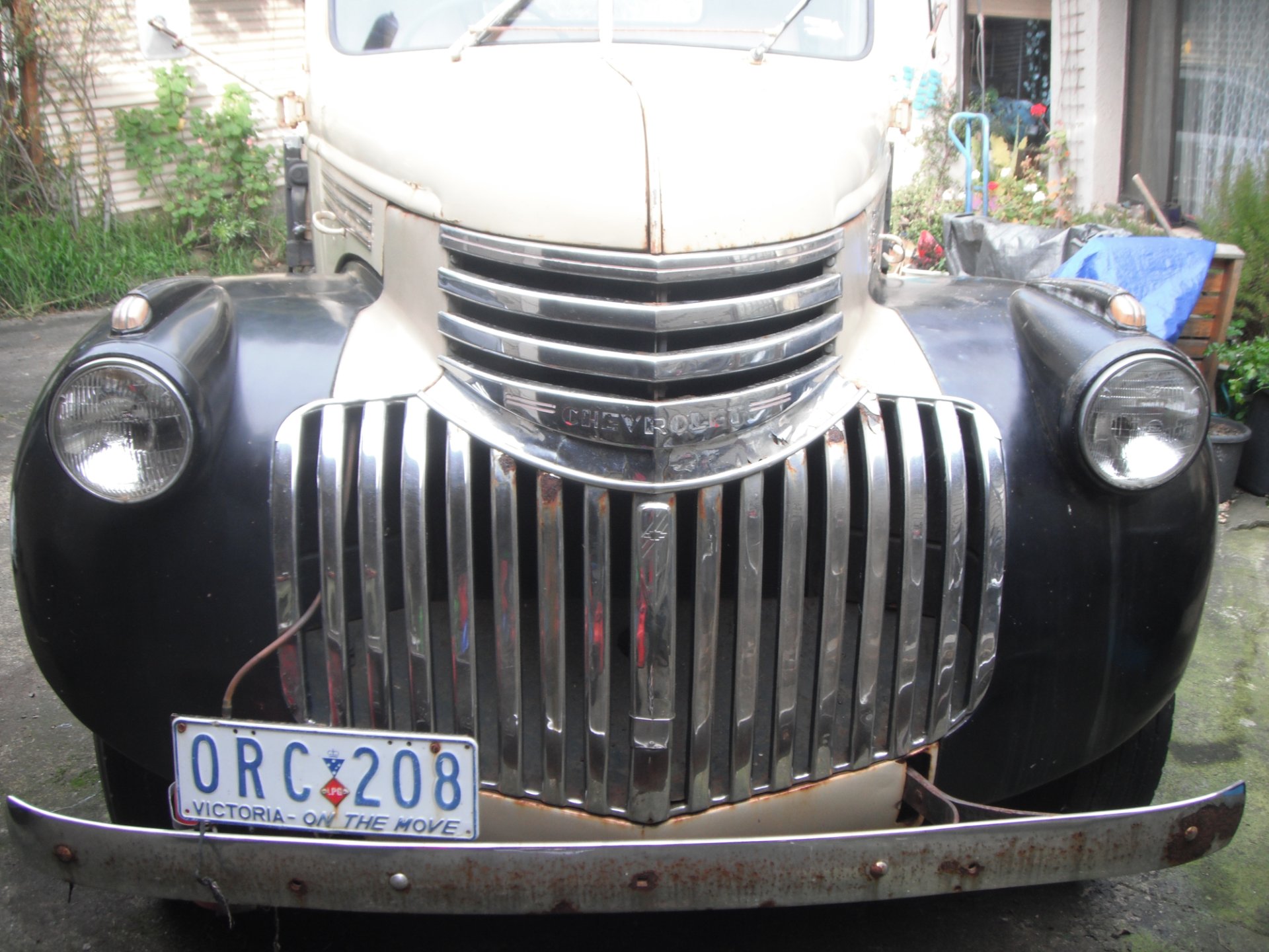 1946 CHEVROLET 1 TONNER TRUCK