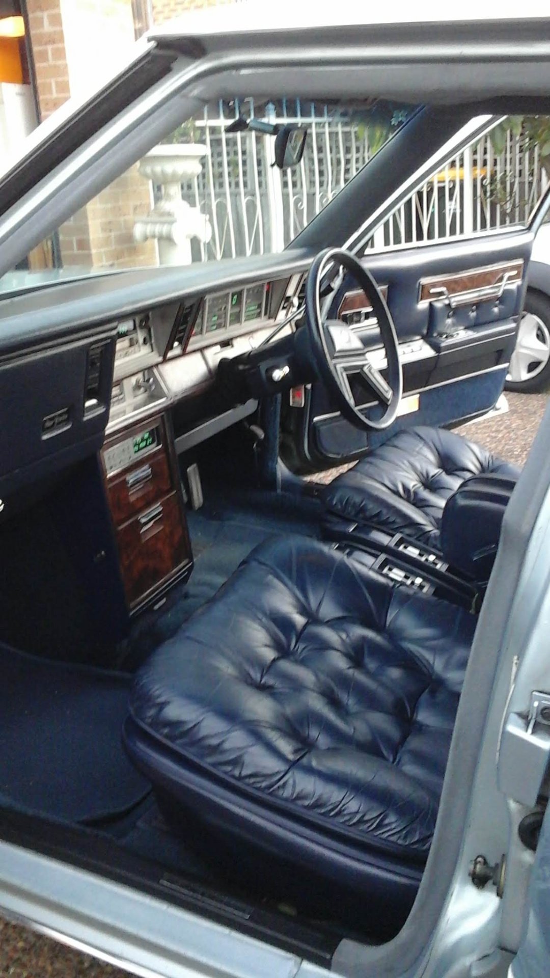1984 CHRYSLER NEW YORKER AUTOMATIC 4D SEDAN
