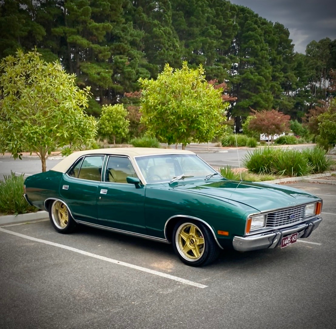 1976 FORD FAIRMONT XC 3 SP AUTOMATIC 4D SEDAN