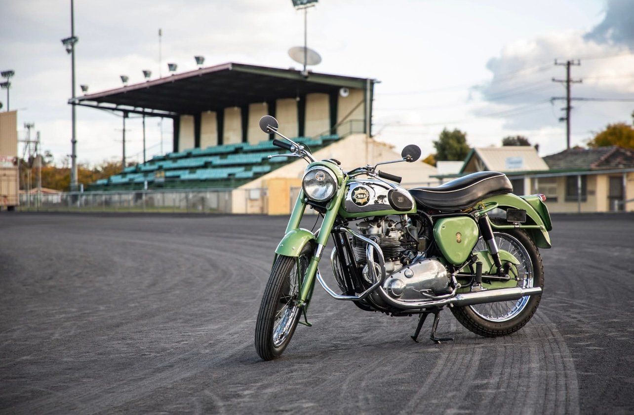 1954 BSA A7 SHOOTING STAR 500CC ROAD