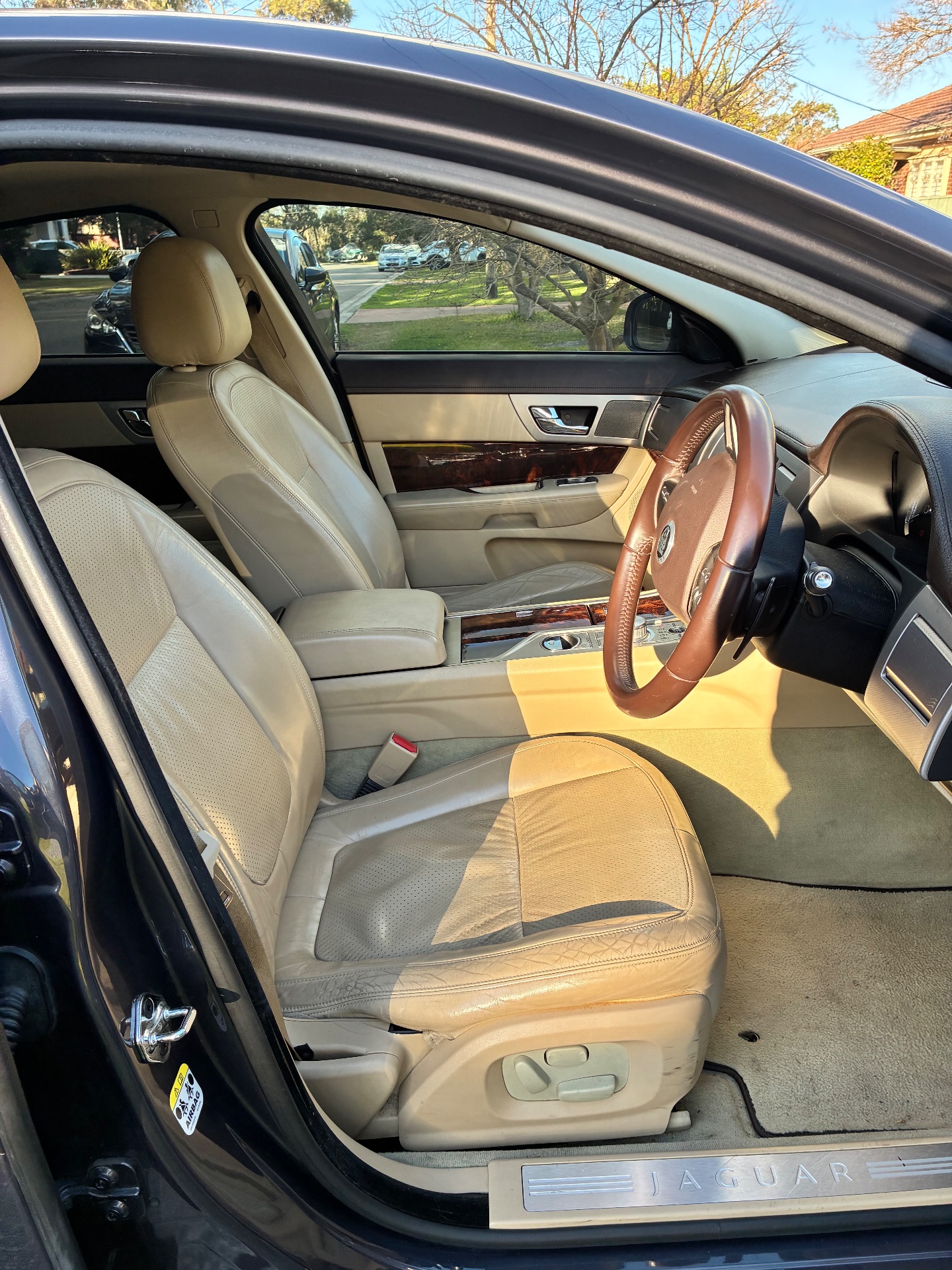 2008 JAGUAR XF 4.2 V8 LUXURY 6 SP AUTOMATIC 4D SEDAN