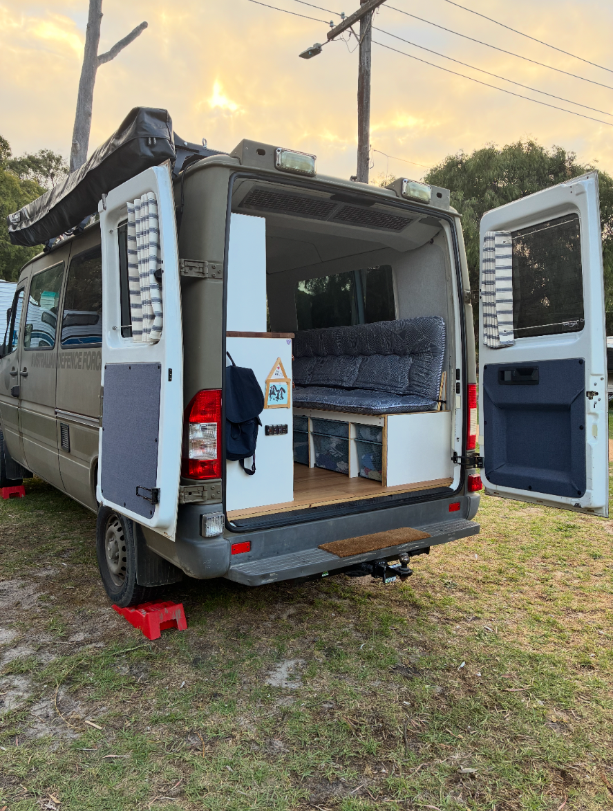 2006 MERCEDES-BENZ SPRINTER 4X4 CAMPERVAN