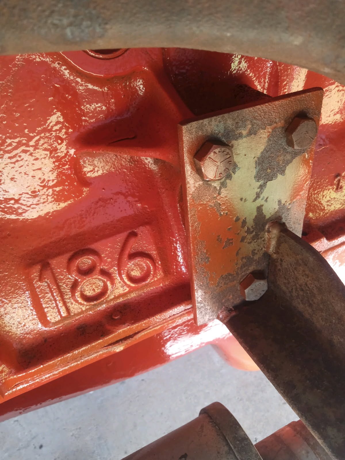 HOLDEN 186 MOTOR
