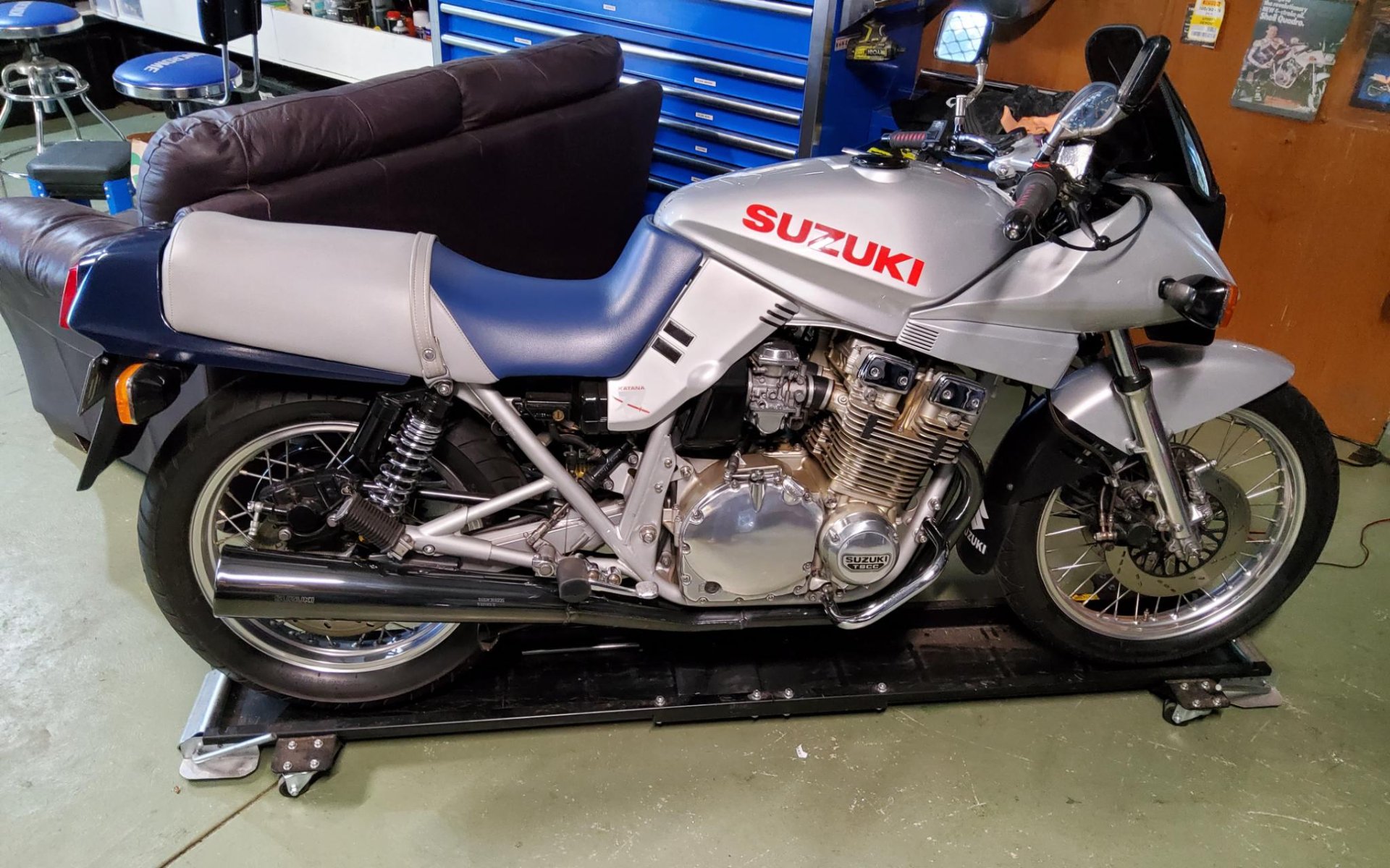 1981 SUZUKI GSX1000S (KATANA) ROAD