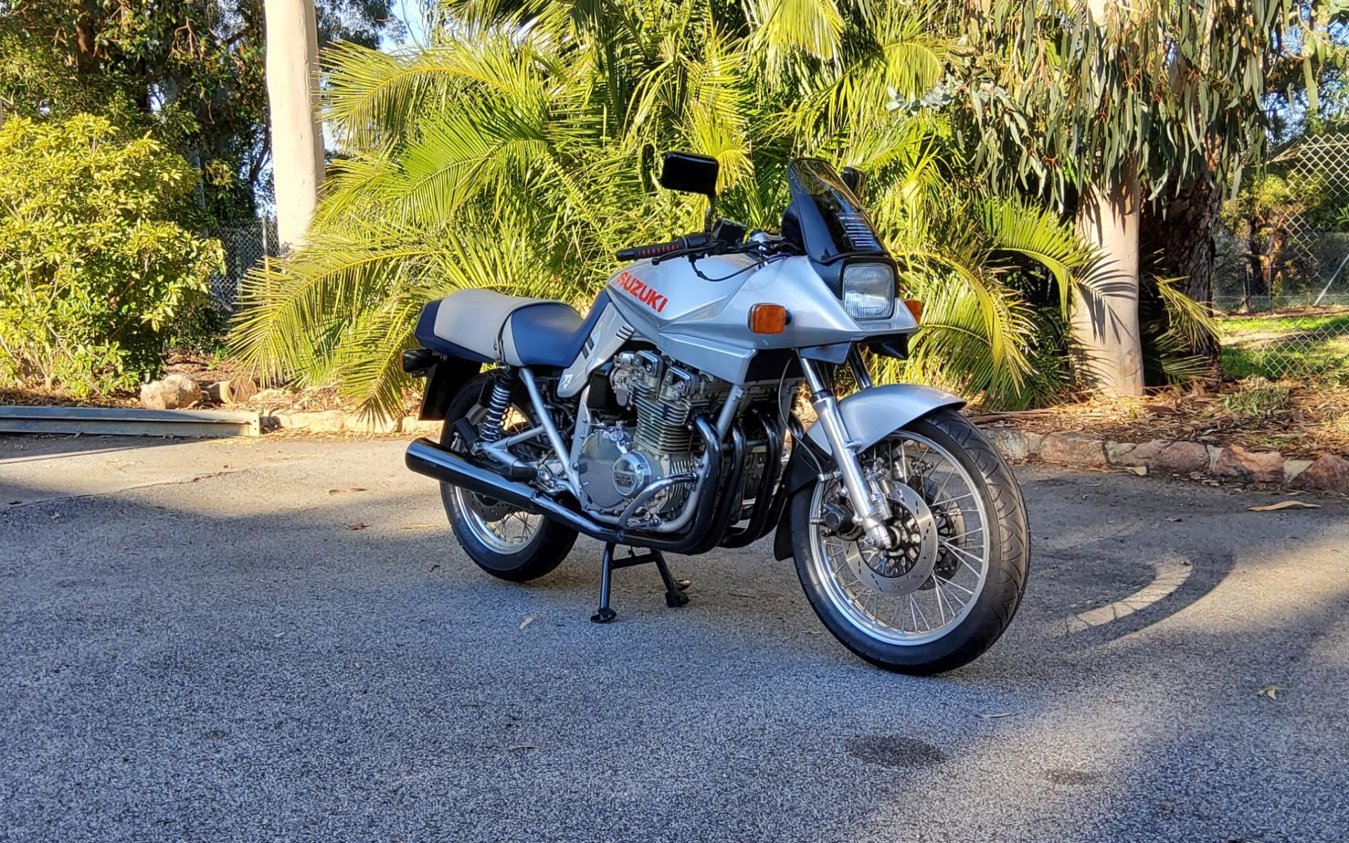 1981 SUZUKI GSX1000S (KATANA) ROAD
