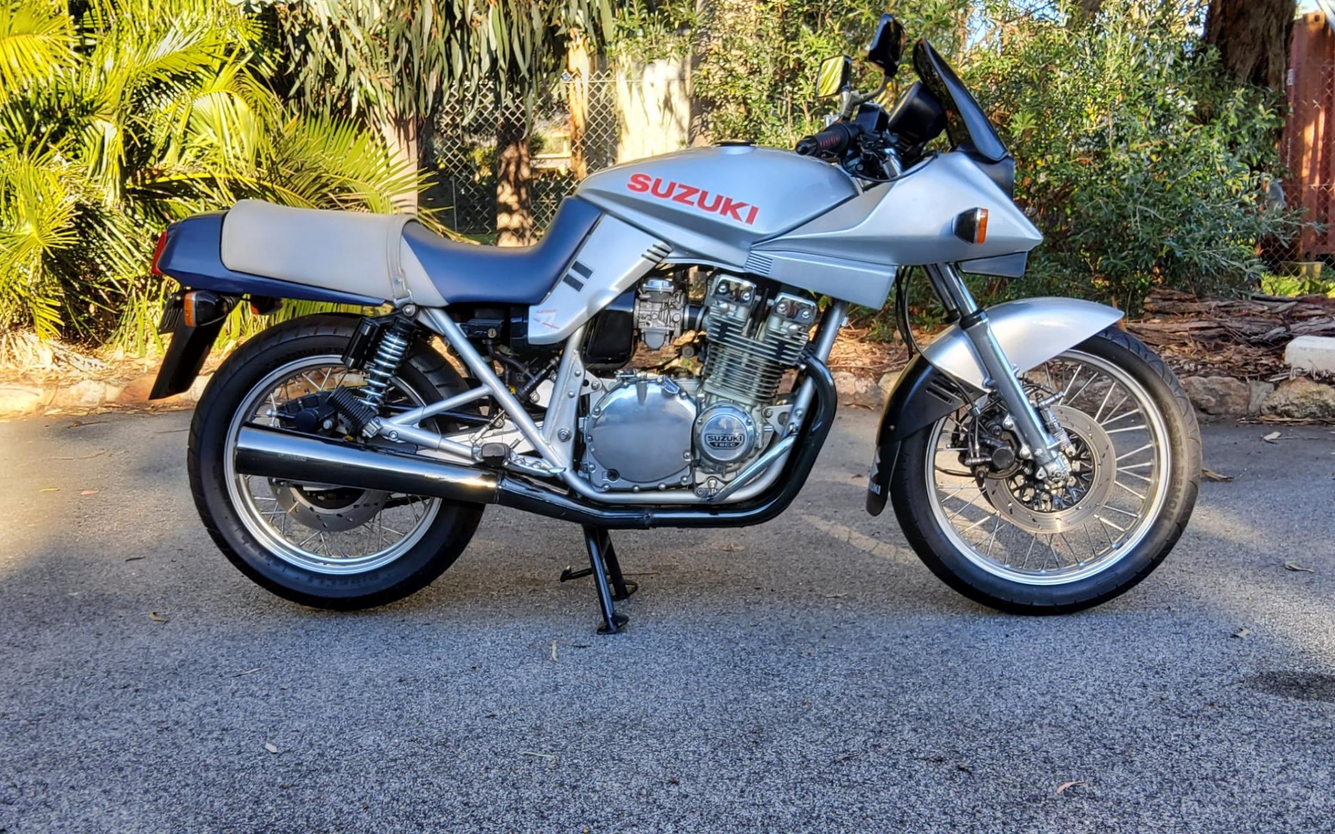 1981 SUZUKI GSX1000S (KATANA) ROAD