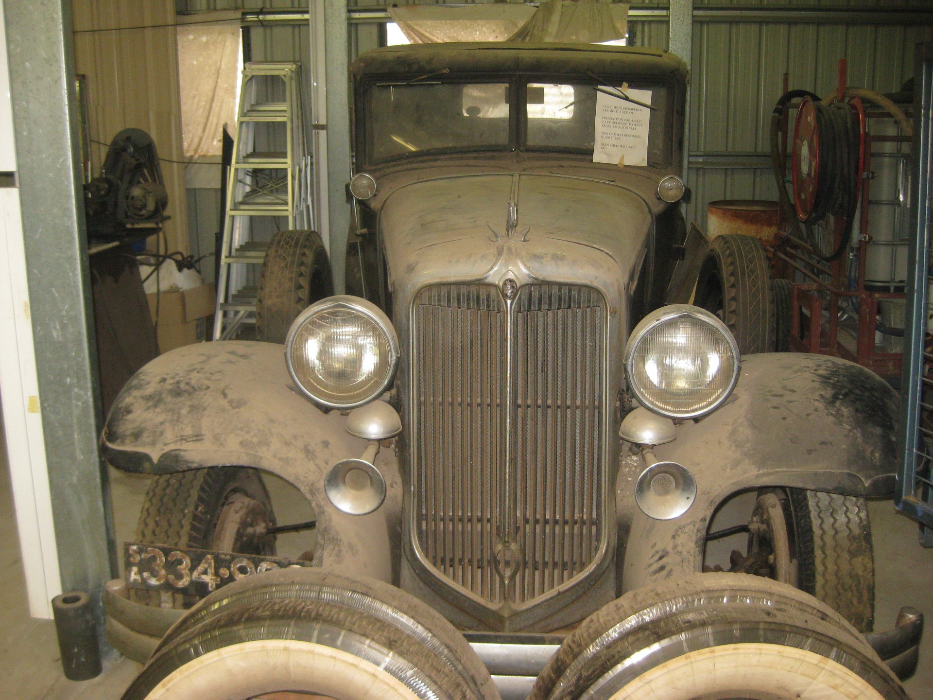 1932 CHRYSLER IMPERIAL SEDAN