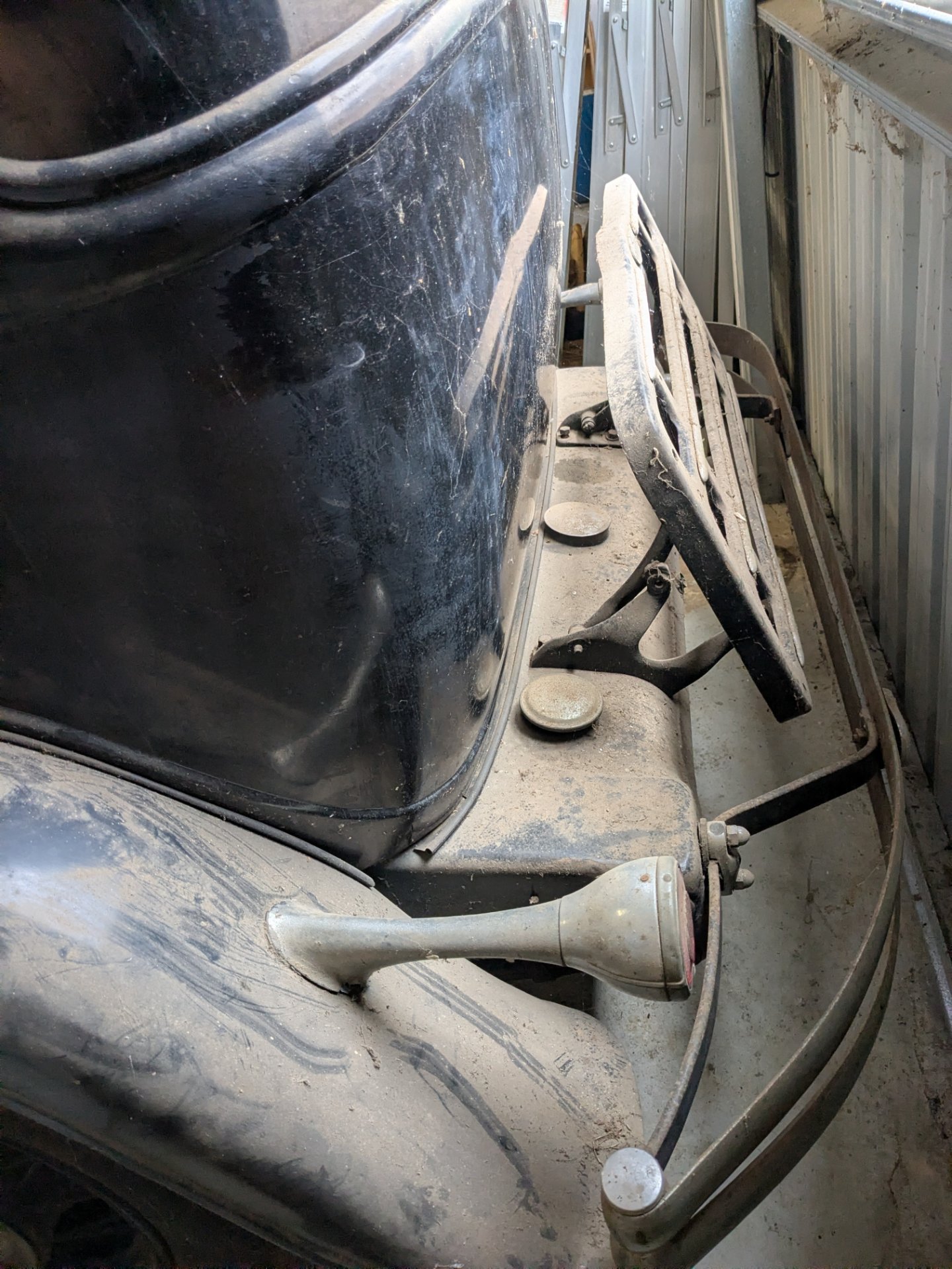 1932 CHRYSLER IMPERIAL SEDAN