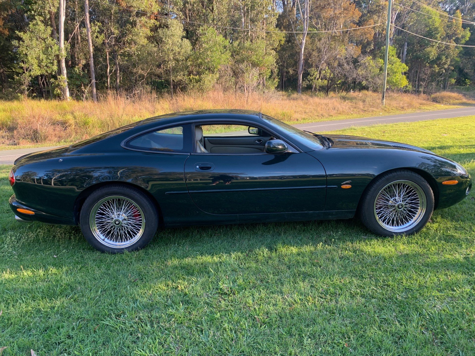 2001 JAGUAR XKR 5 SP AUTOMATIC 2D COUPE