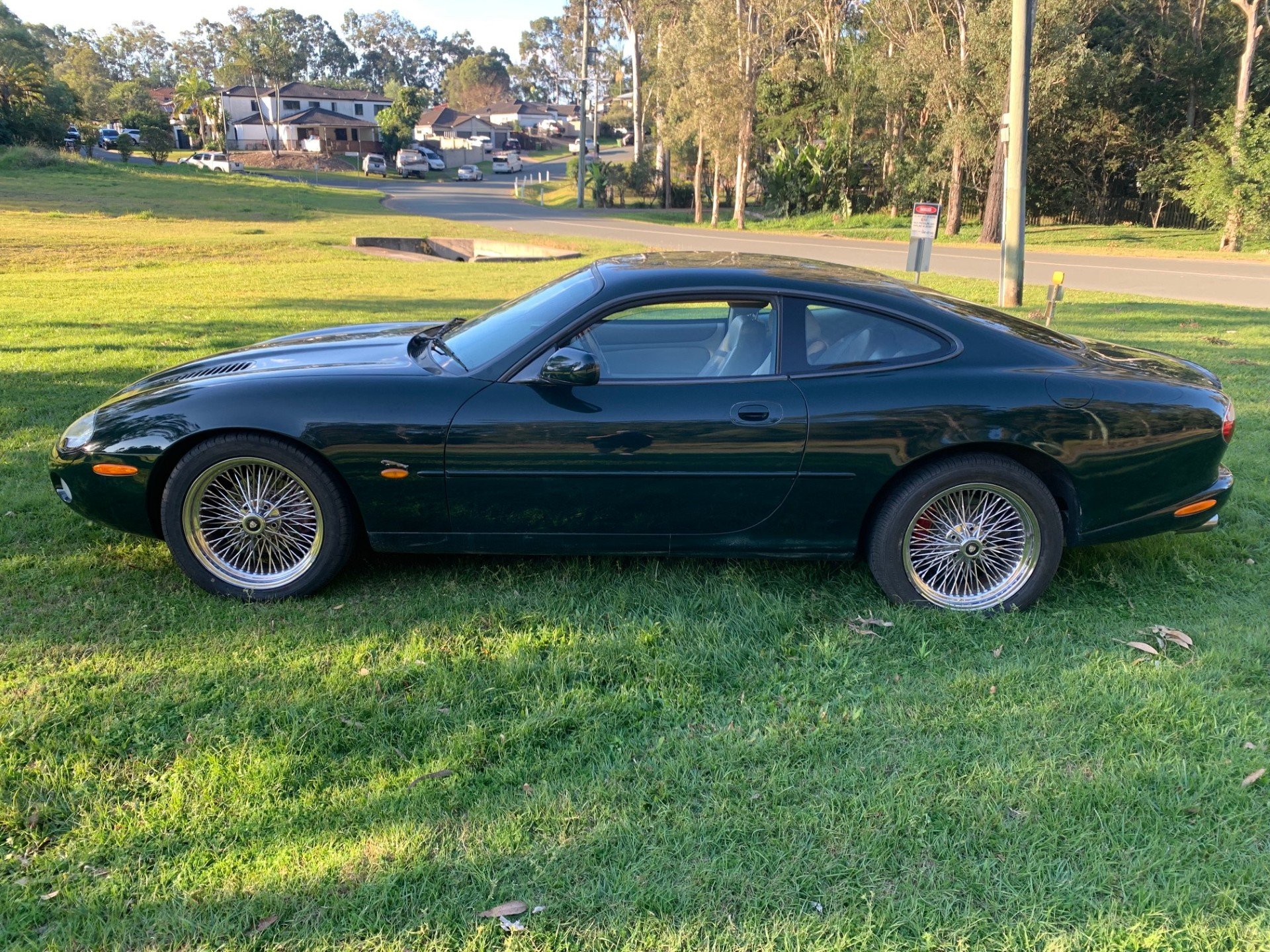 2001 JAGUAR XKR 5 SP AUTOMATIC 2D COUPE
