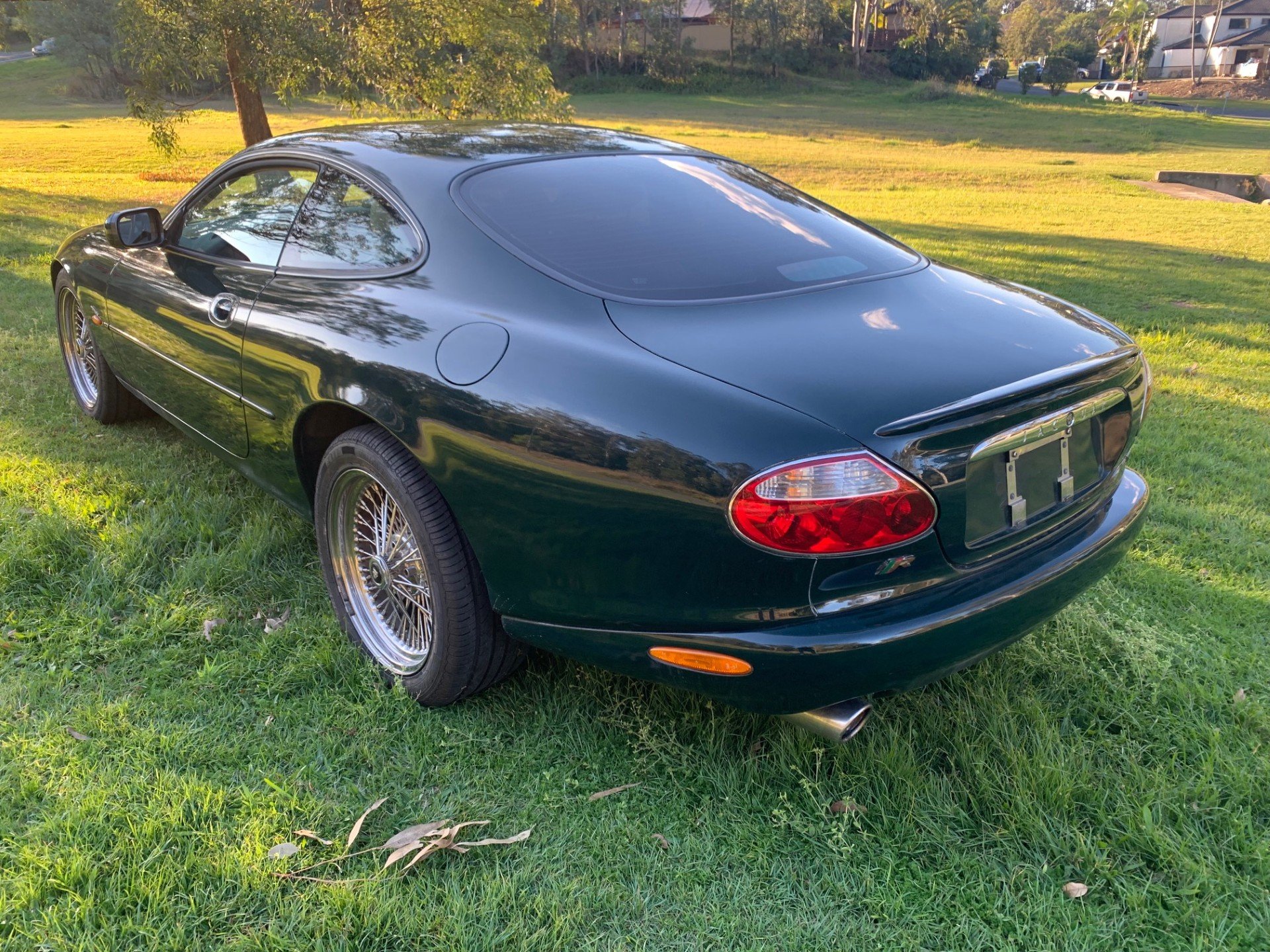 2001 JAGUAR XKR 5 SP AUTOMATIC 2D COUPE