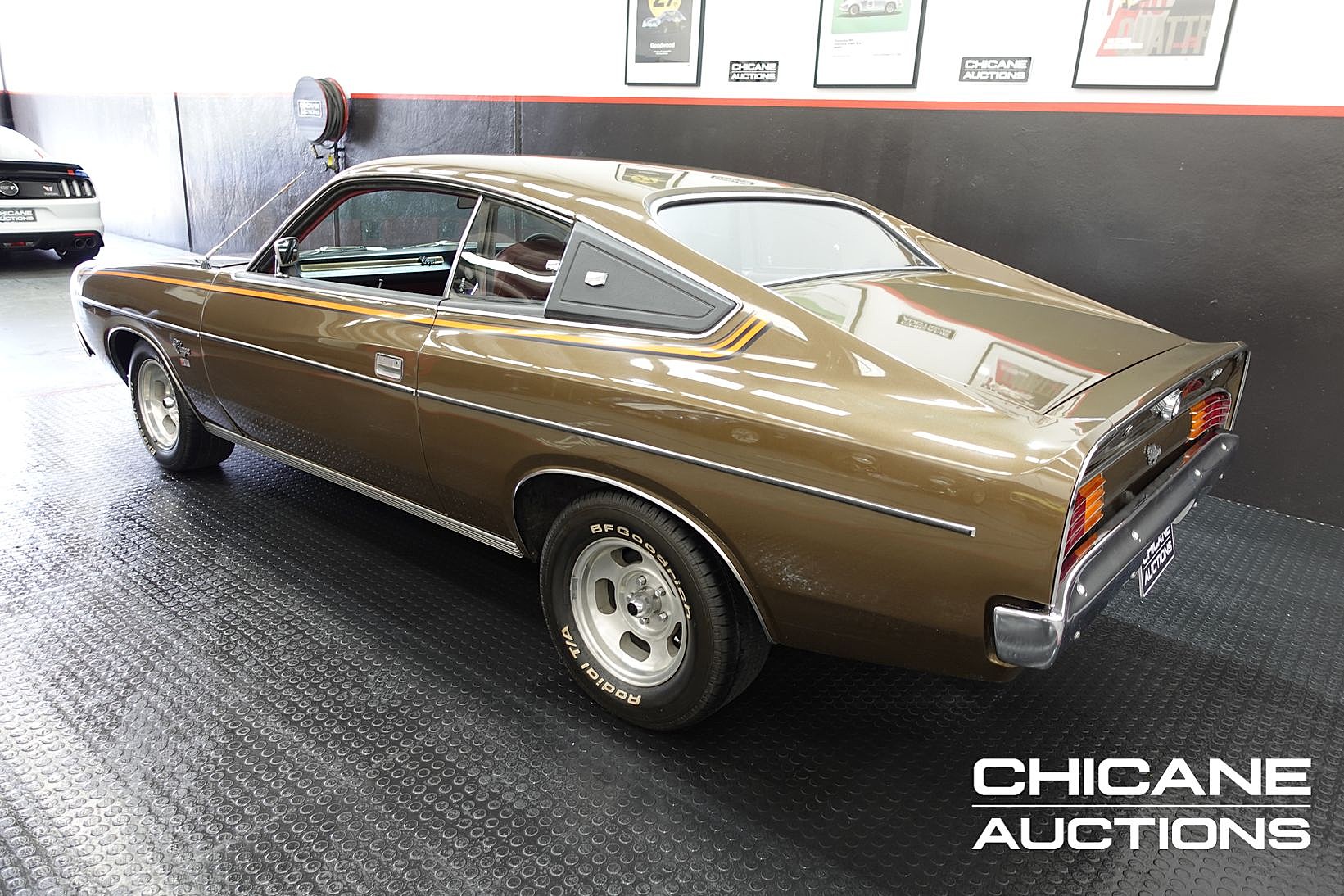 1977 CHRYSLER VALIANT CL CHARGER 770 V8 4 SP MANUAL 2D COUPE