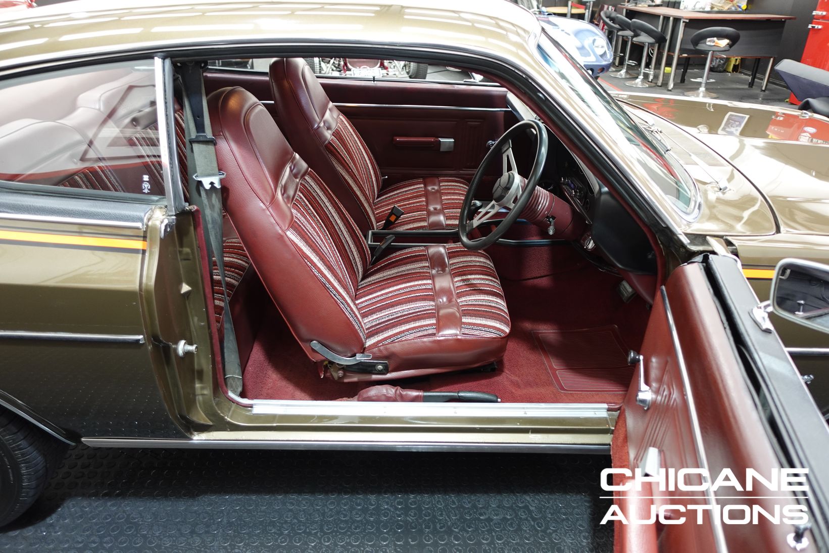 1977 CHRYSLER VALIANT CL CHARGER 770 V8 4 SP MANUAL 2D COUPE