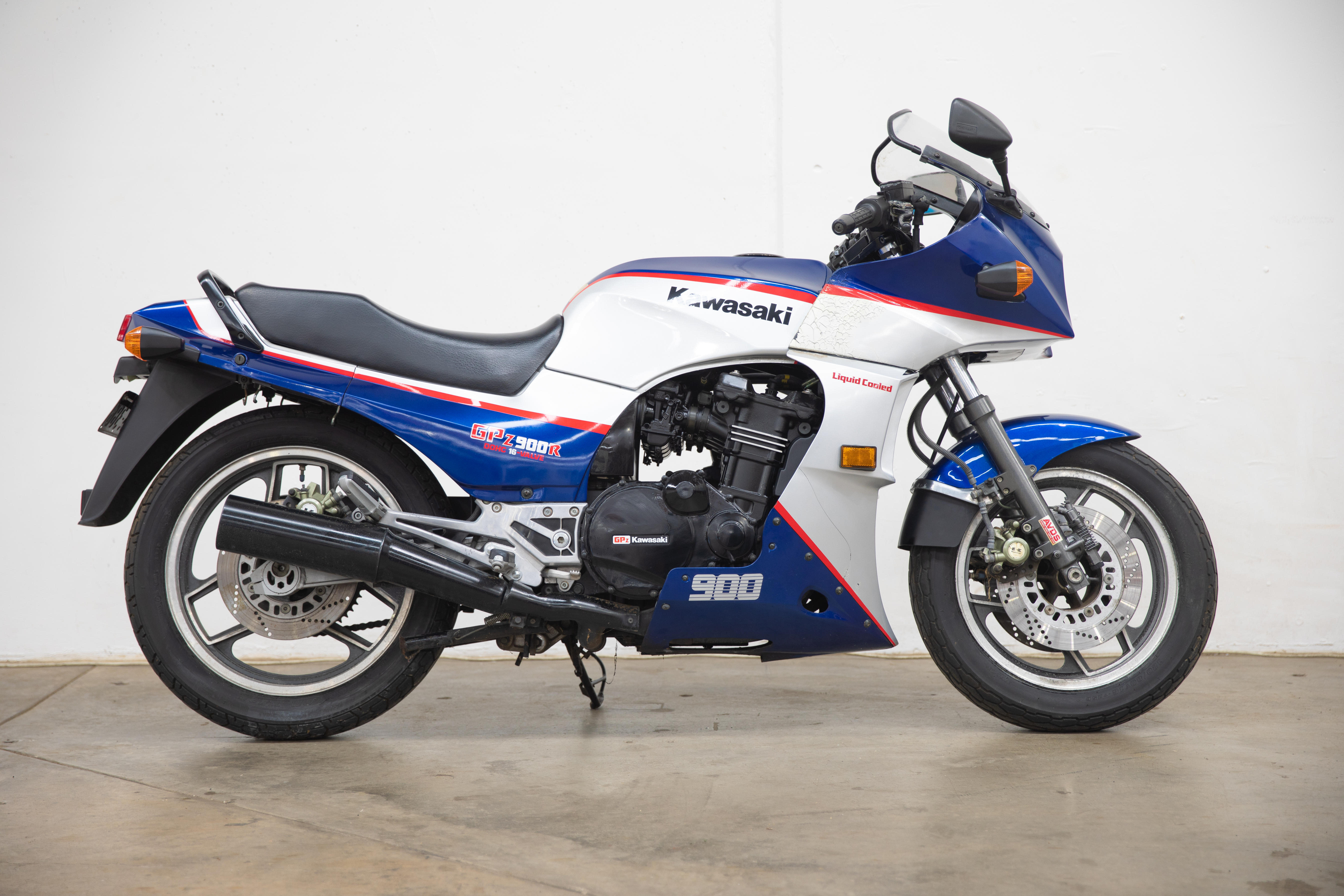 1985 KAWASAKI GPZ900R NINJA (A2) ROAD