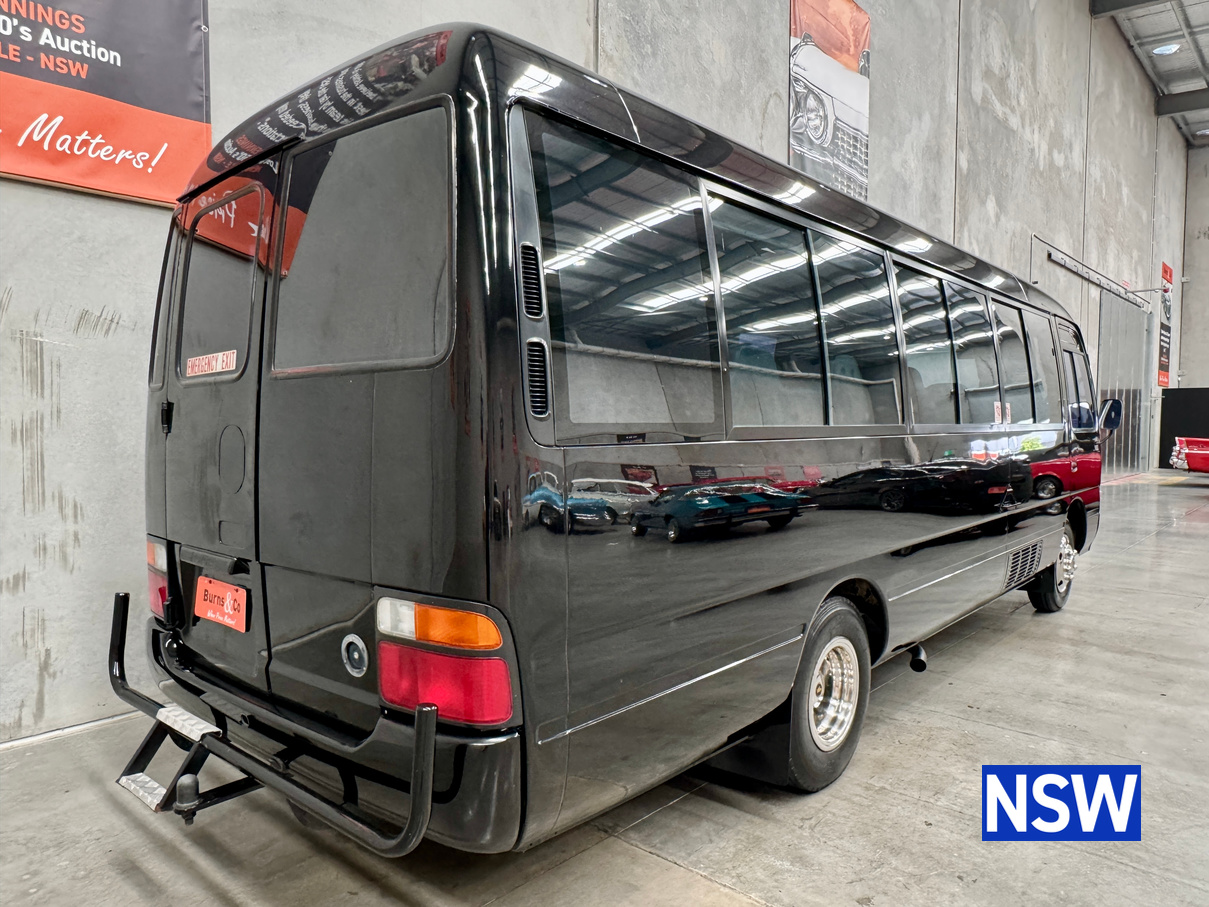 1993 TOYOTA COASTER 15 SEATER 6 CYL DIESEL MANUAL BUS