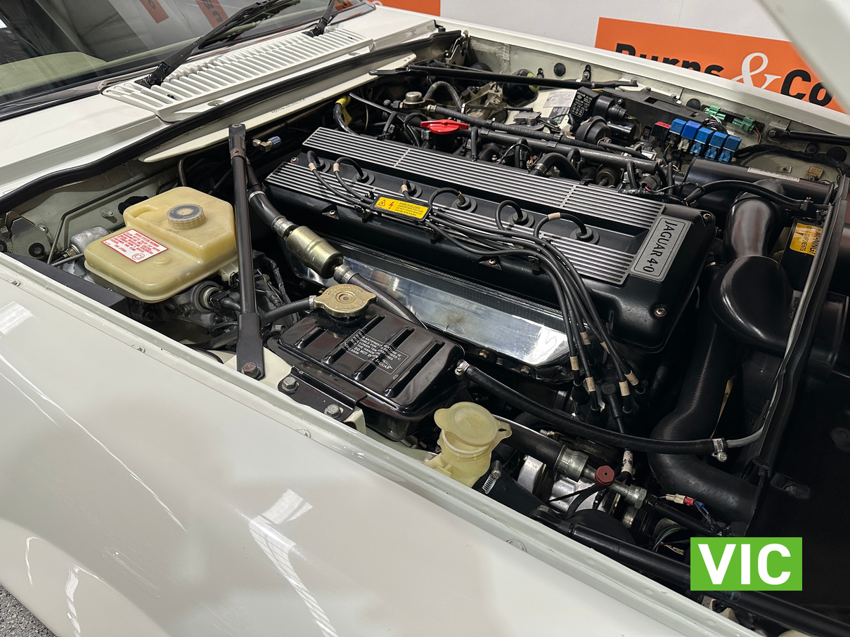 1993 JAGUAR XJS SERIES II 6 CYL AUTO COUPE