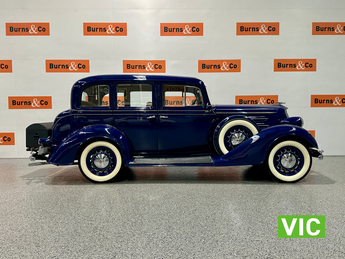 1934 OLDSMOBILE F34 6 CYL MANUAL SALOON