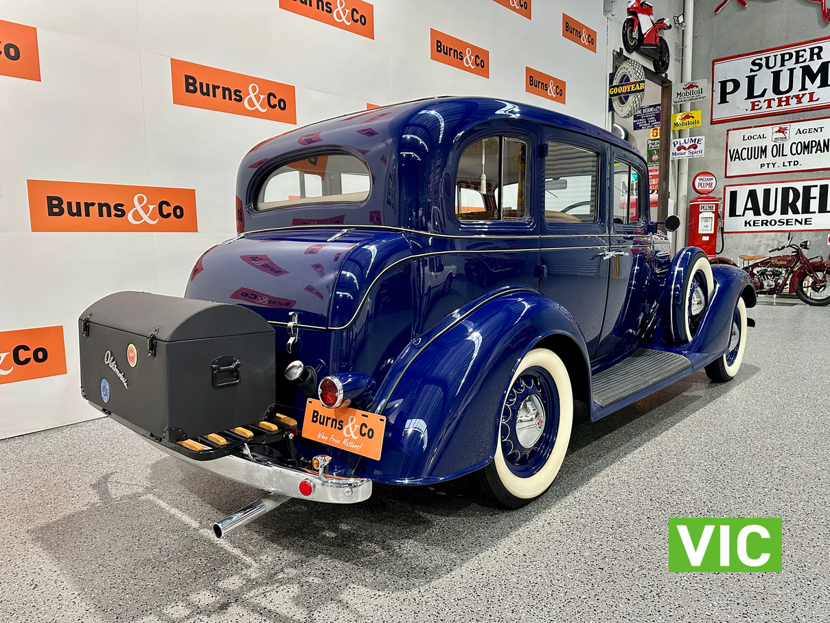 1934 OLDSMOBILE F34 6 CYL MANUAL SALOON