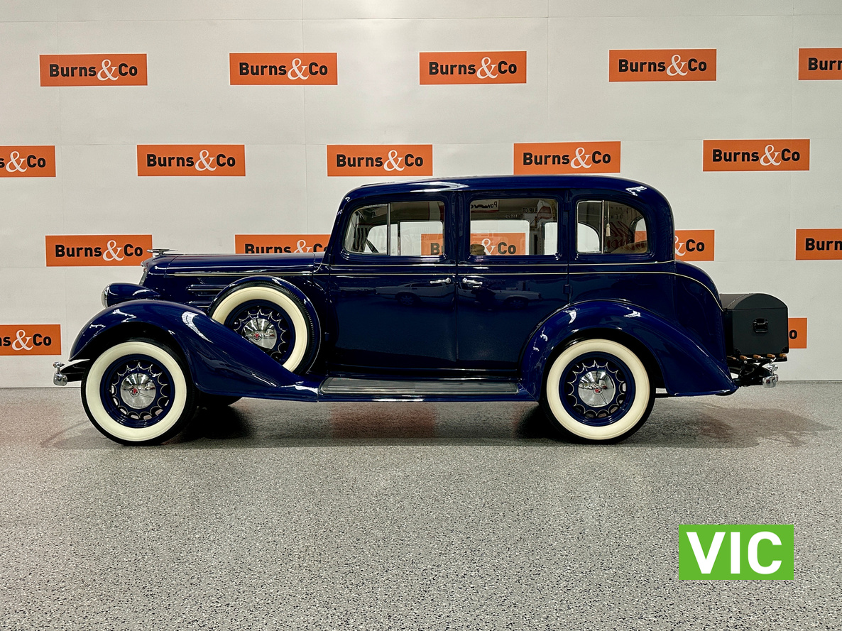 1934 OLDSMOBILE F34 6 CYL MANUAL SALOON