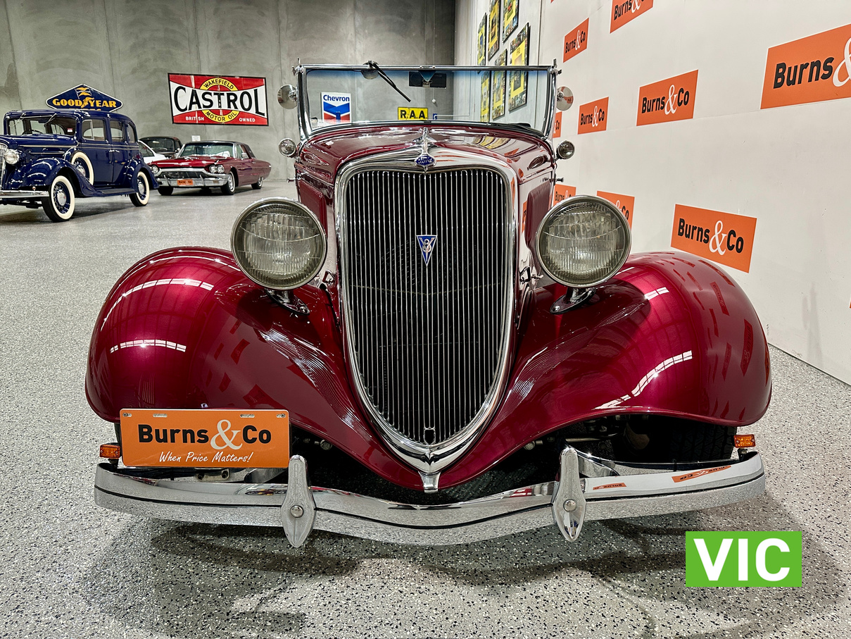 1934 FORD HOT ROD ENGINEERED 327 V8 AUTO ROADSTER