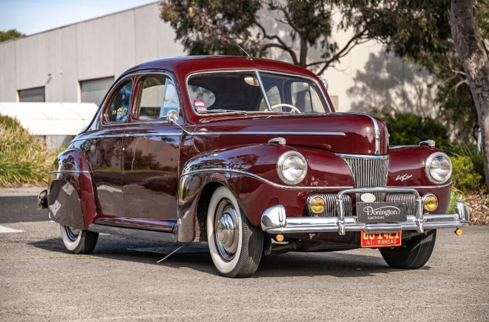 1941 FORD SUPER DELUXE BUSINESSMANS COUPE