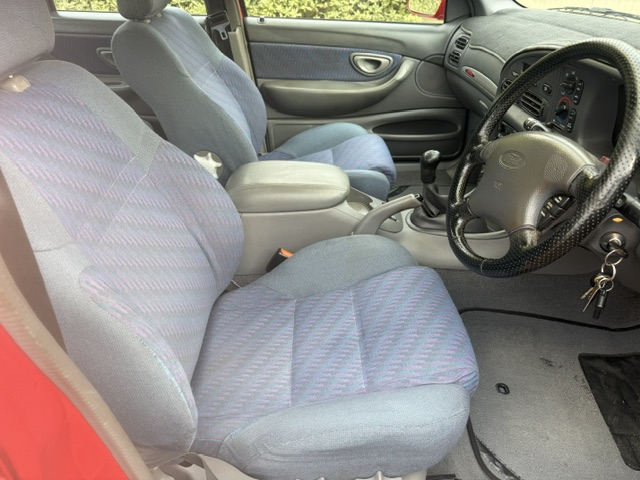 1995 FORD FALCON EFII XR8 5 SP MANUAL 4D SEDAN