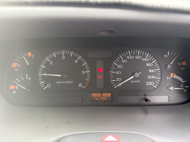 1995 FORD FALCON EFII XR8 5 SP MANUAL 4D SEDAN