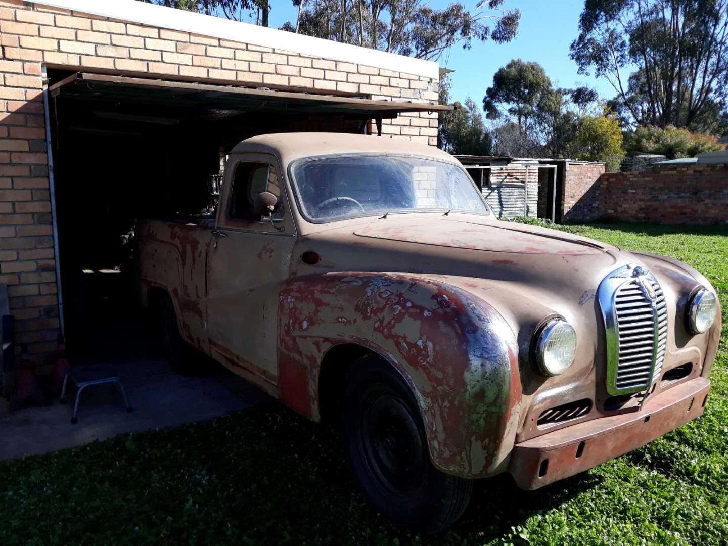 1951 AUSTIN A70 2D UTILITY