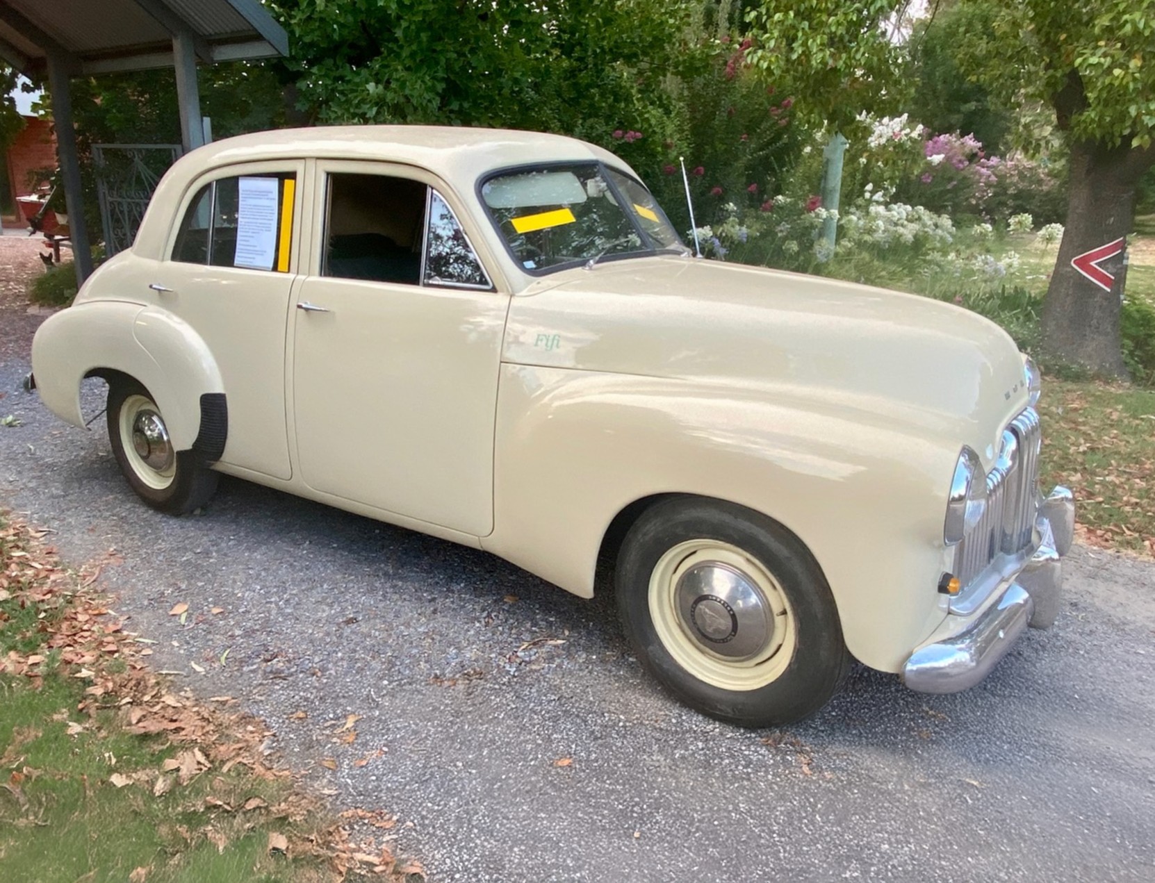 1953 HOLDEN 48-215 FX SEDAN