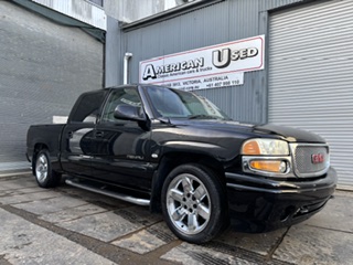 2004 GMC DENALI 1500 RHD AUTOMATIC CREW CAB PICKUP