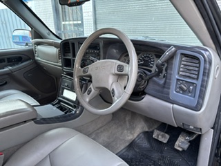 2004 GMC DENALI 1500 RHD AUTOMATIC CREW CAB PICKUP