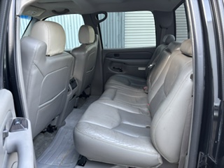 2004 GMC DENALI 1500 RHD AUTOMATIC CREW CAB PICKUP