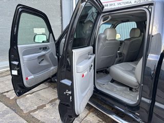 2004 GMC DENALI 1500 RHD AUTOMATIC CREW CAB PICKUP