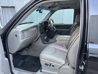 2004 GMC DENALI 1500 RHD AUTOMATIC CREW CAB PICKUP