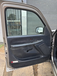 1999 CHEVROLET C1500 AUTOMATIC SINGLE CAB STEPSIDE PICK UP