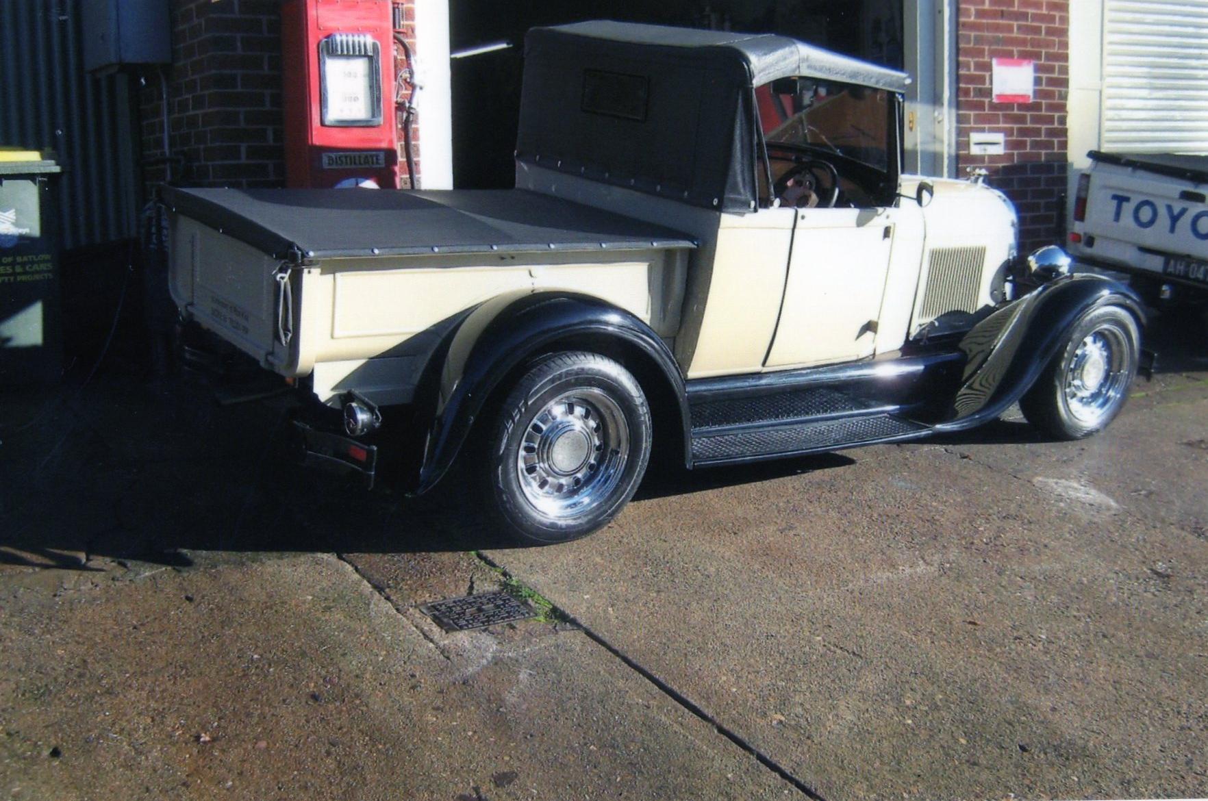 1928 FORD MODEL A MANUAL PICK UP