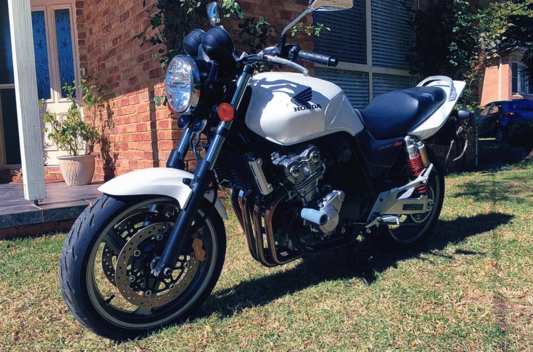 2009 HONDA CB400 ROAD