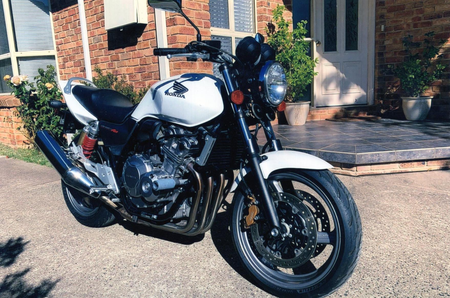 2009 HONDA CB400 ROAD